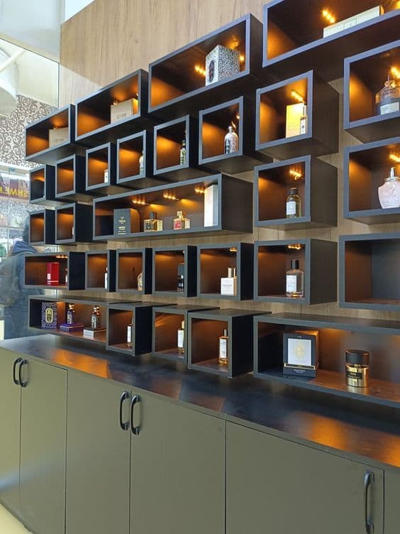 Inventory Management and Financial Tracking Dashboard